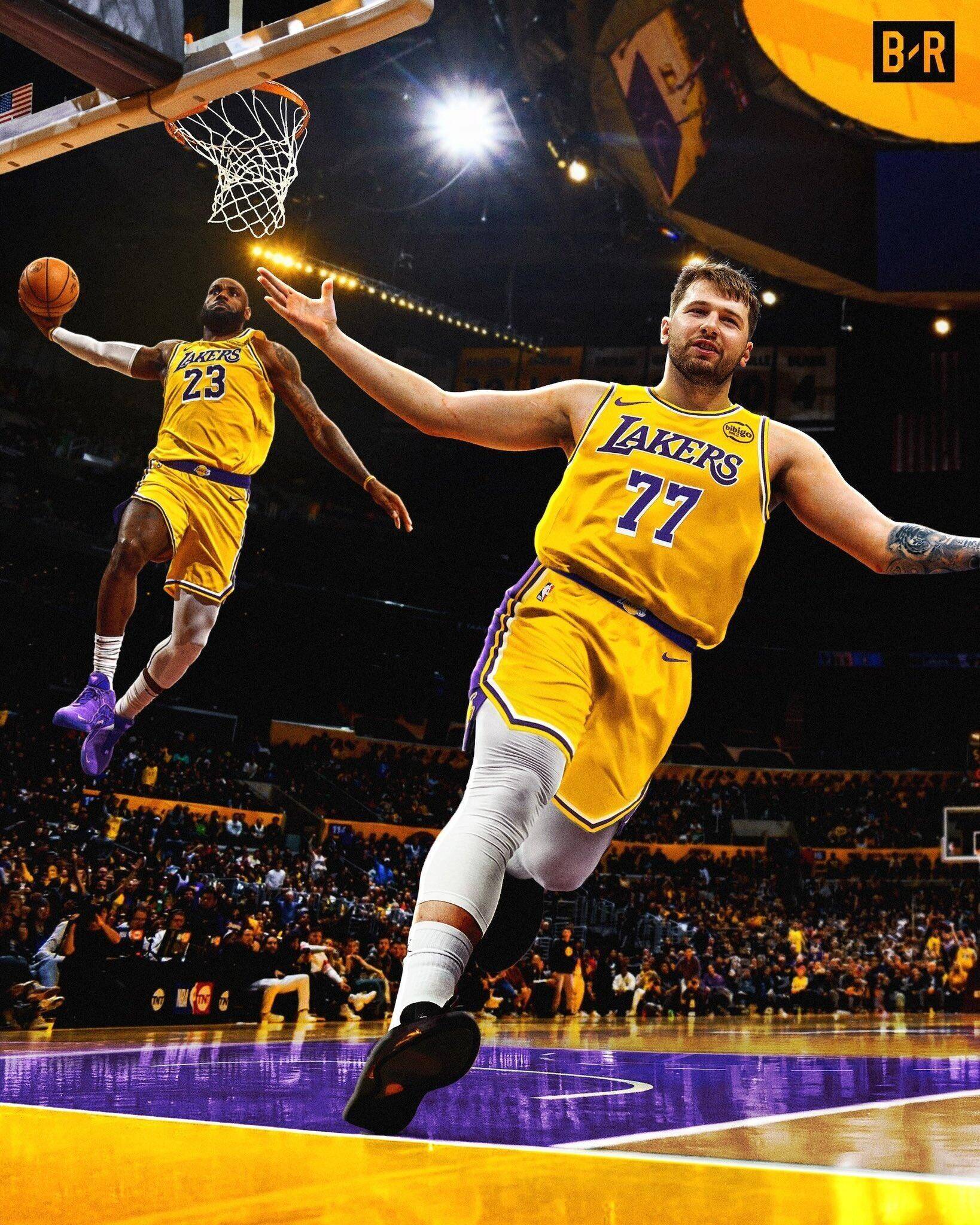 壹号-东契奇回归赛场，惊险取胜首场状态亮眼，DWG观众沸腾！的简单介绍