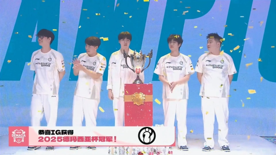 壹号娱乐-包含Rookie赛事官方发布回归赛场新规，DWG争议不断！的词条